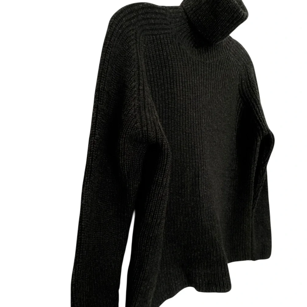 Banana Republic Dark Charcoal Heavyweight Waffle Knit Wide Turtleneck Sweater M